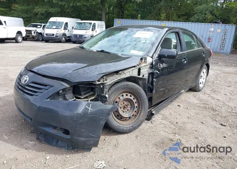 2007 Toyota Camry Le z USA, uszkodzony, nr VIN 4T1BE46K07U021987